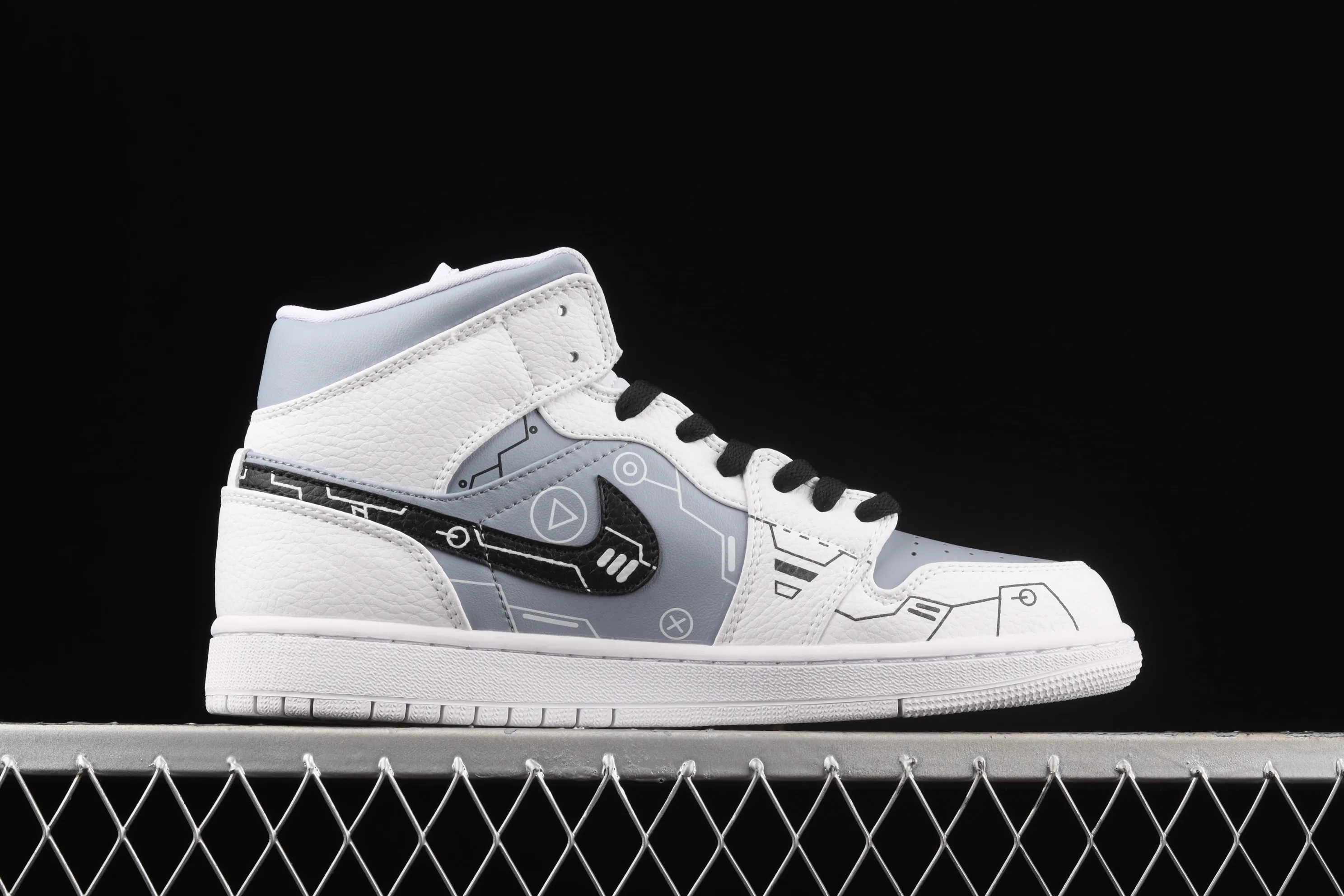 All categories Air Jordan Jordan series basketball shoes Air Jordan 1 Mid Air Jordan 1 Mid AJ1 Joe 1 black and white gray video game graffiti customized Chinese basketball shoes 554724-130